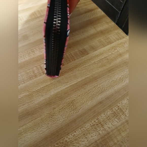 SOLD DO NOT BUY Ed Hardy NWT Pink & Skull Long Full Zip Around Wallet - Picture 7 of 9